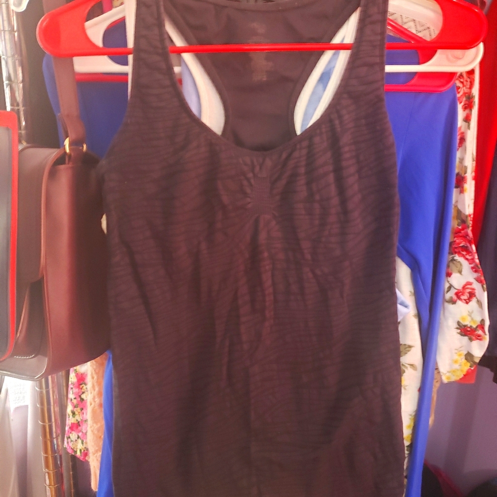 Women's razorback workout tank